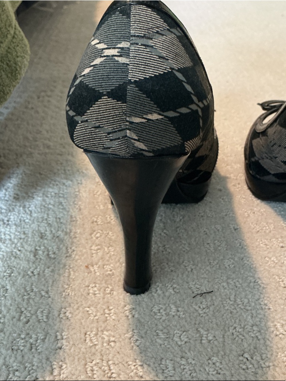 Madden Girl Black Peep-Toe Heels with Bow Accent size 9.5 - Picture 6 of 11